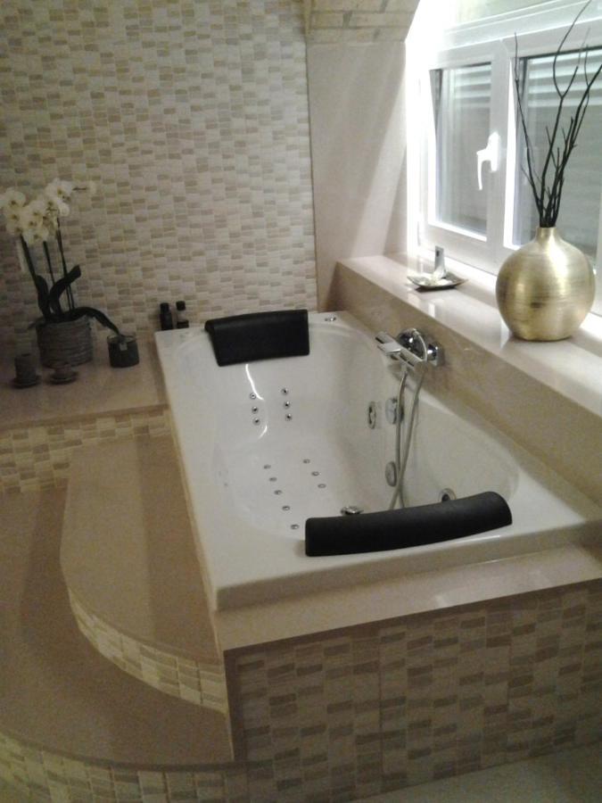 OnilCasa Olyvesアパートメント エクステリア 写真